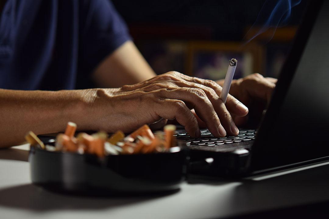 Puna pepeljara - pušenje