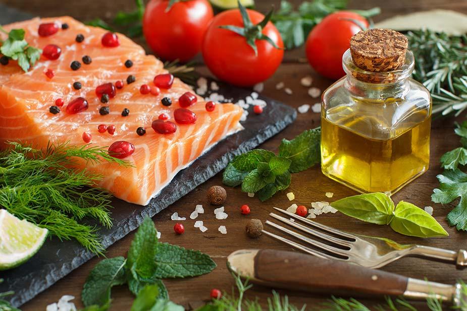 sastojci za recept losos u maslinovom ulju: file lososa, povrće, maslinovo ulje